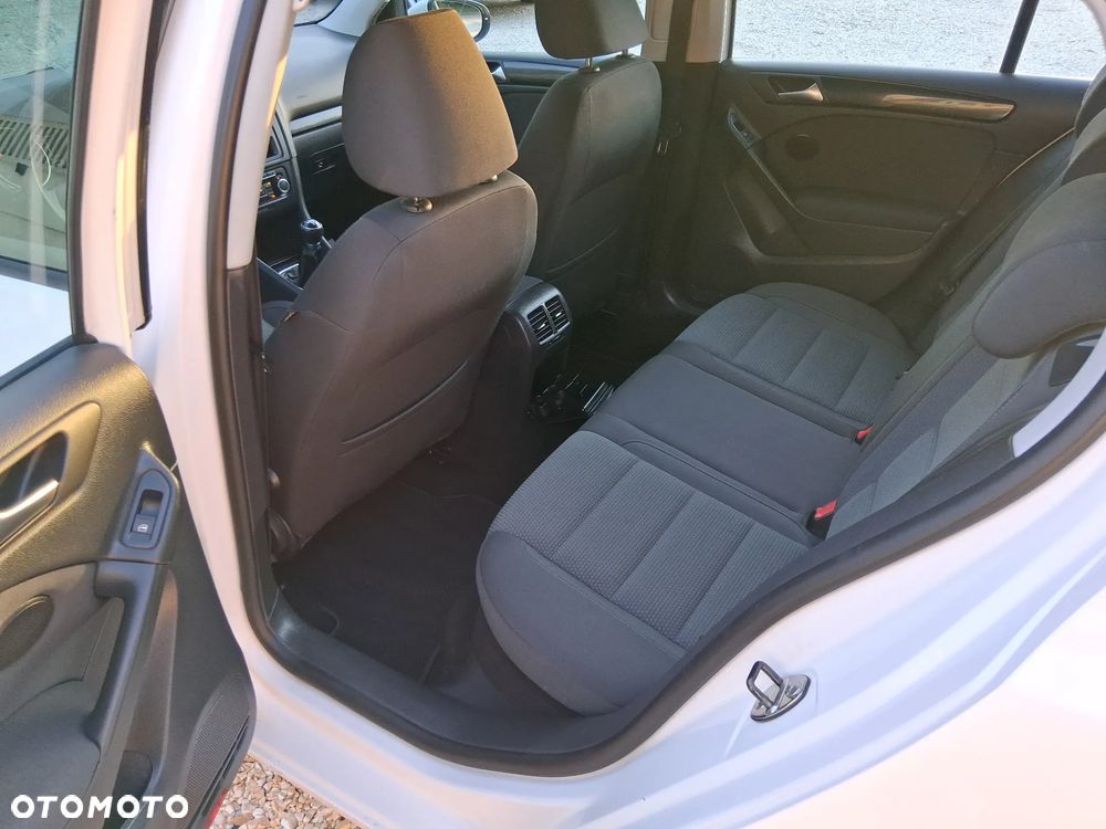Volkswagen Golf 1.2 TSI MATCH - 16