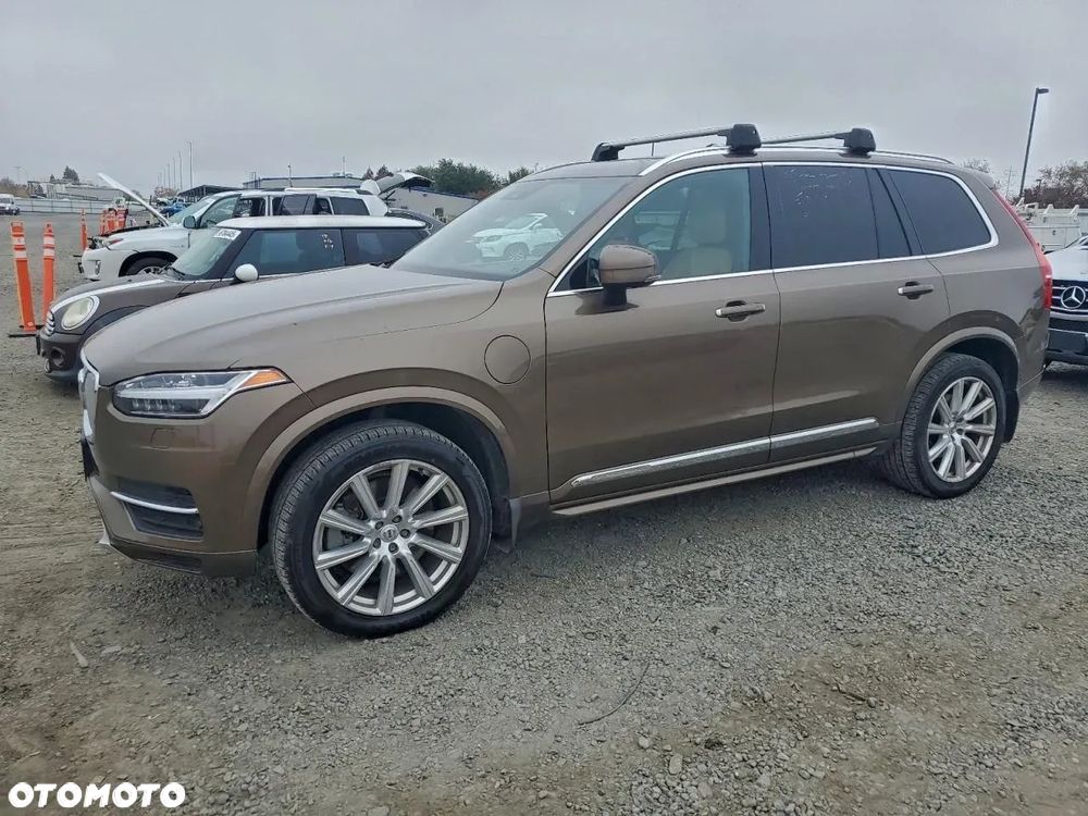 Volvo XC 90 T8 AWD Plug-In Hybrid Momentum 7os - 2