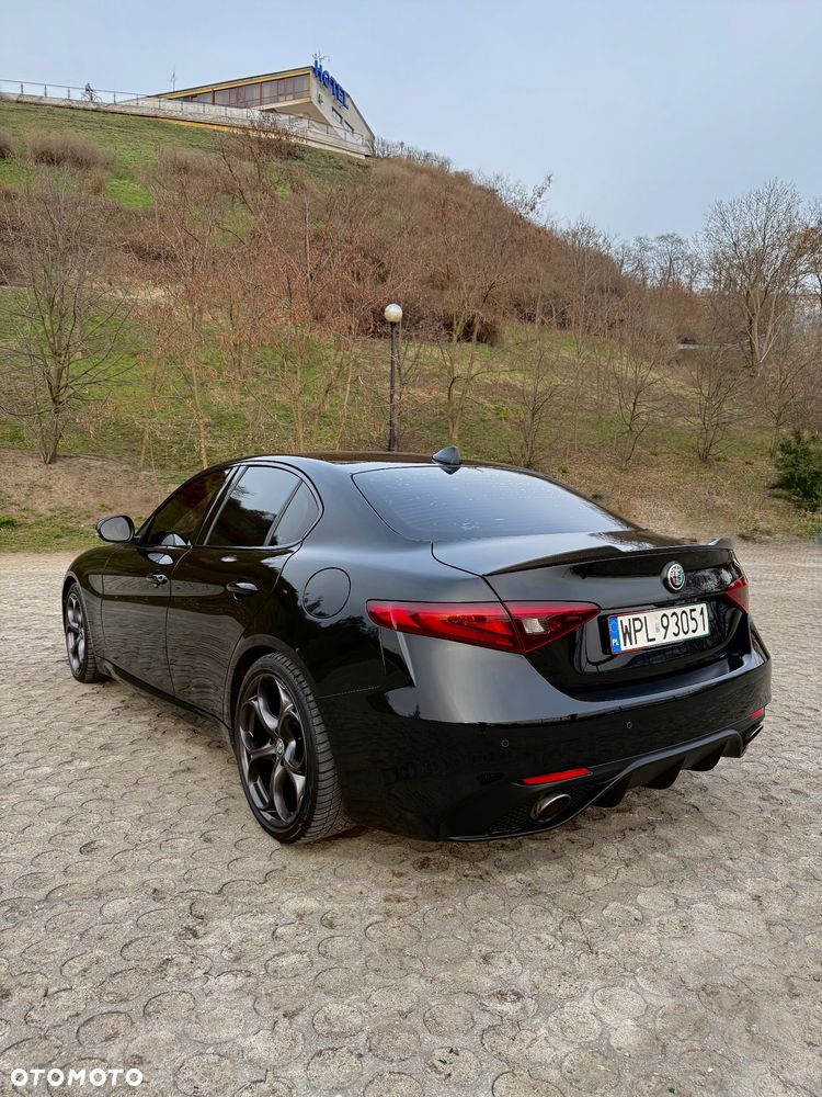 Alfa Romeo Giulia 2.0 Turbo 16V AT8 Veloce Ti - 6