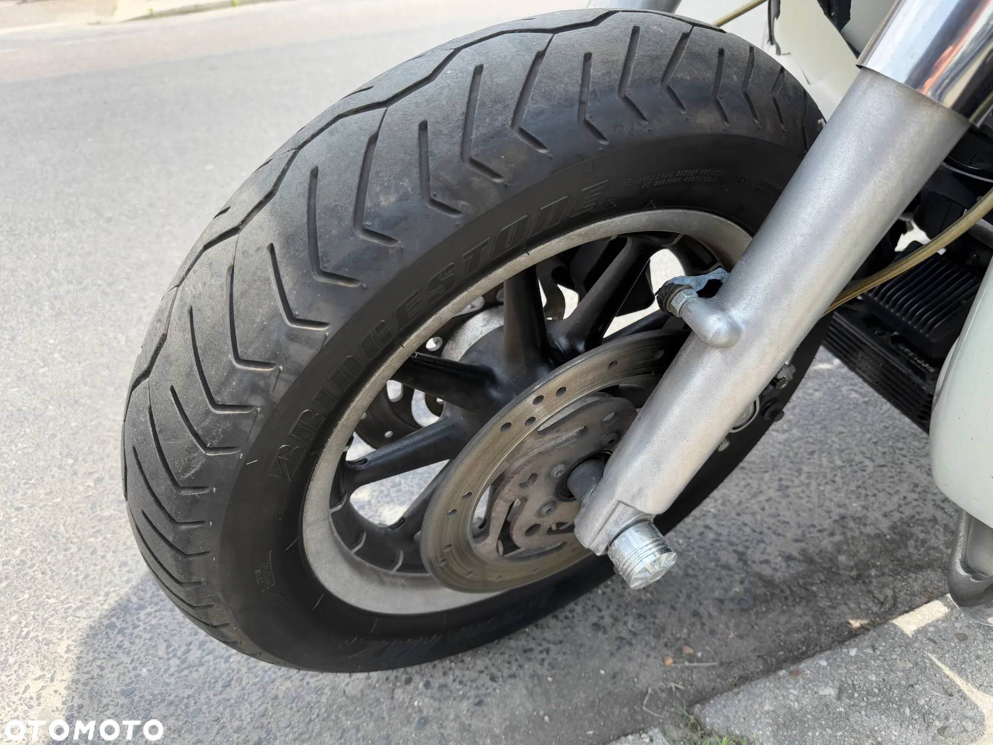 Harley-Davidson FLH Electra Glide - 16