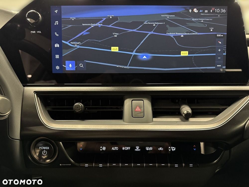 Lexus UX 300h F Sport Design AWD - 19