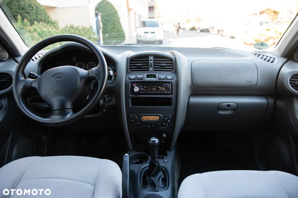 Hyundai Santa Fe 2.4 GLS 2WD - 27