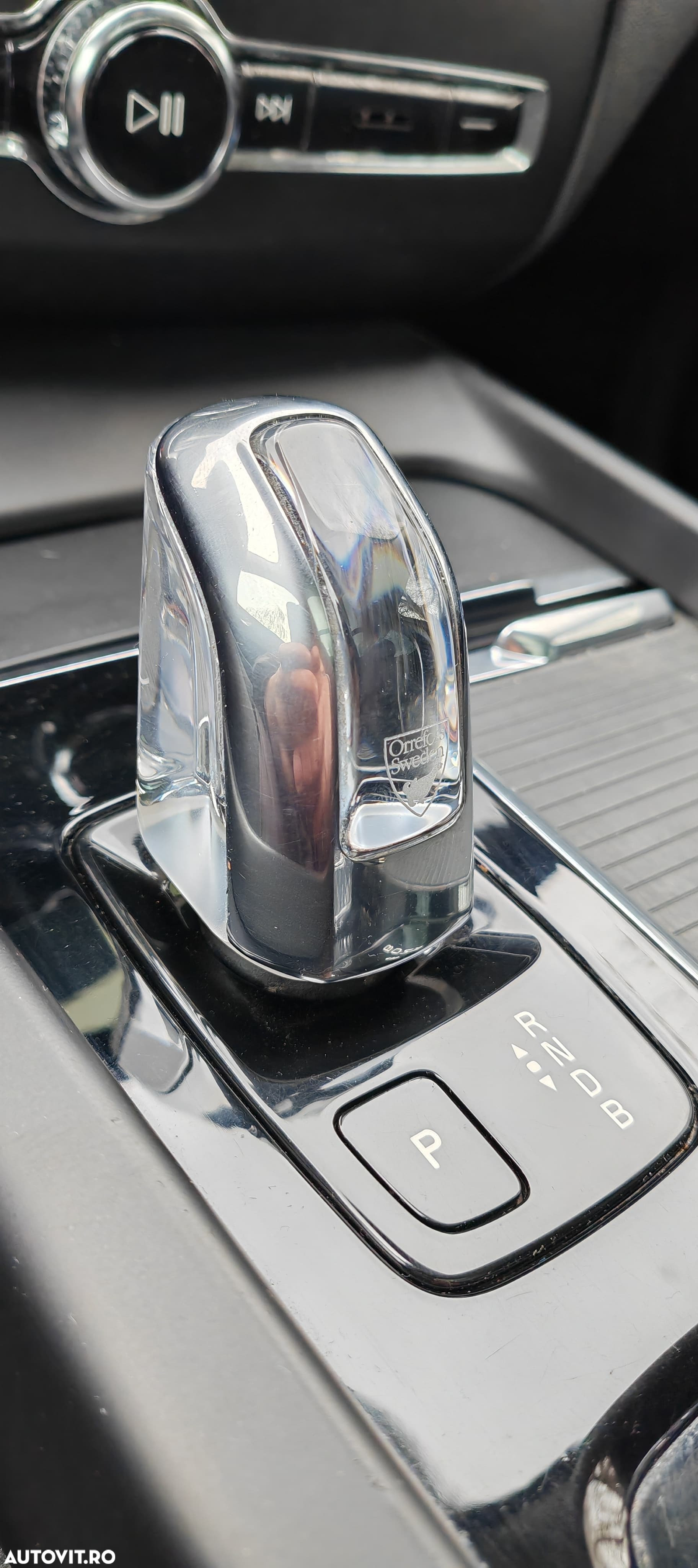 Volvo XC 60 T8 Twin Engine AWD Momentum - 11