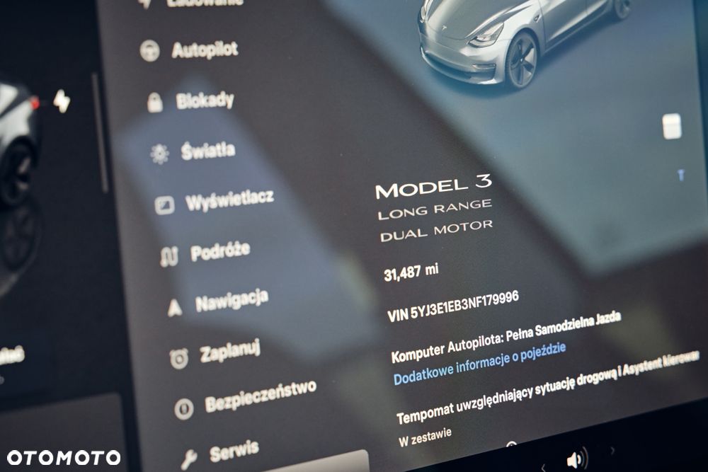 Tesla Model 3 - 12