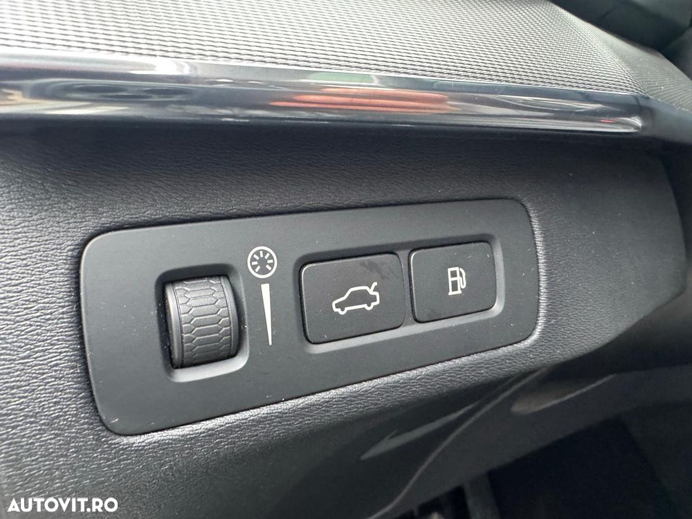 Volvo XC 90 T8 AWD Recharge Geartronic Inscription Edition - 21