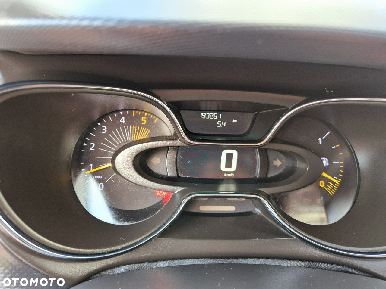 Renault Captur - 13