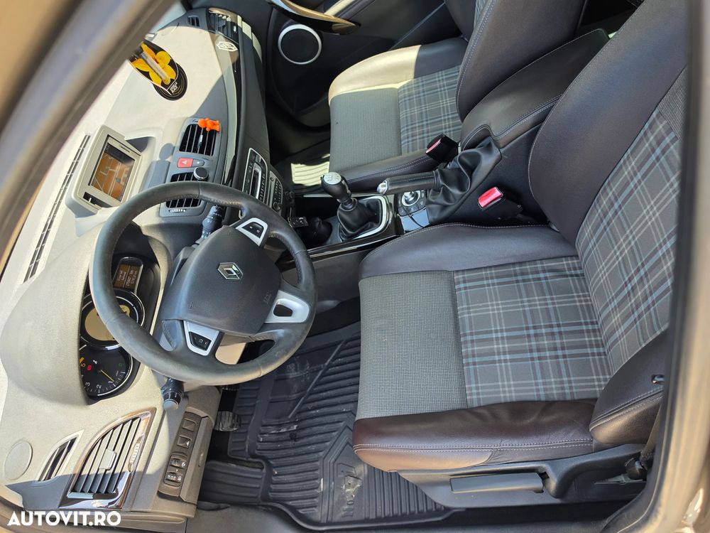 Renault Megane 1.9 dCi Privilege - 8