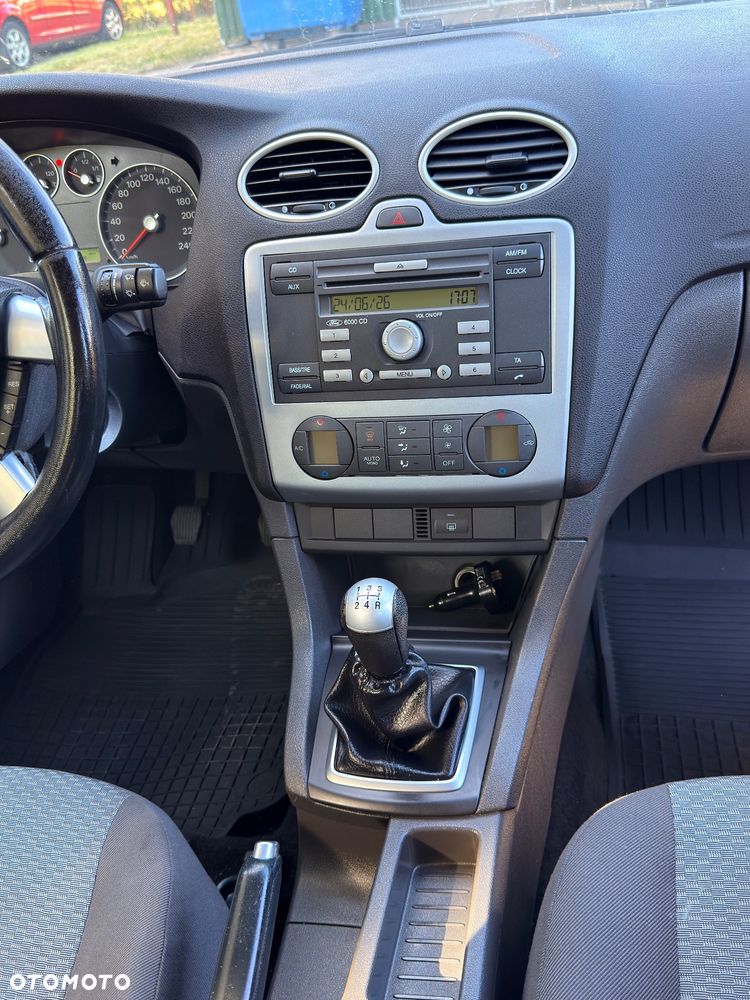 Ford Focus 1.6 Comfort - 20