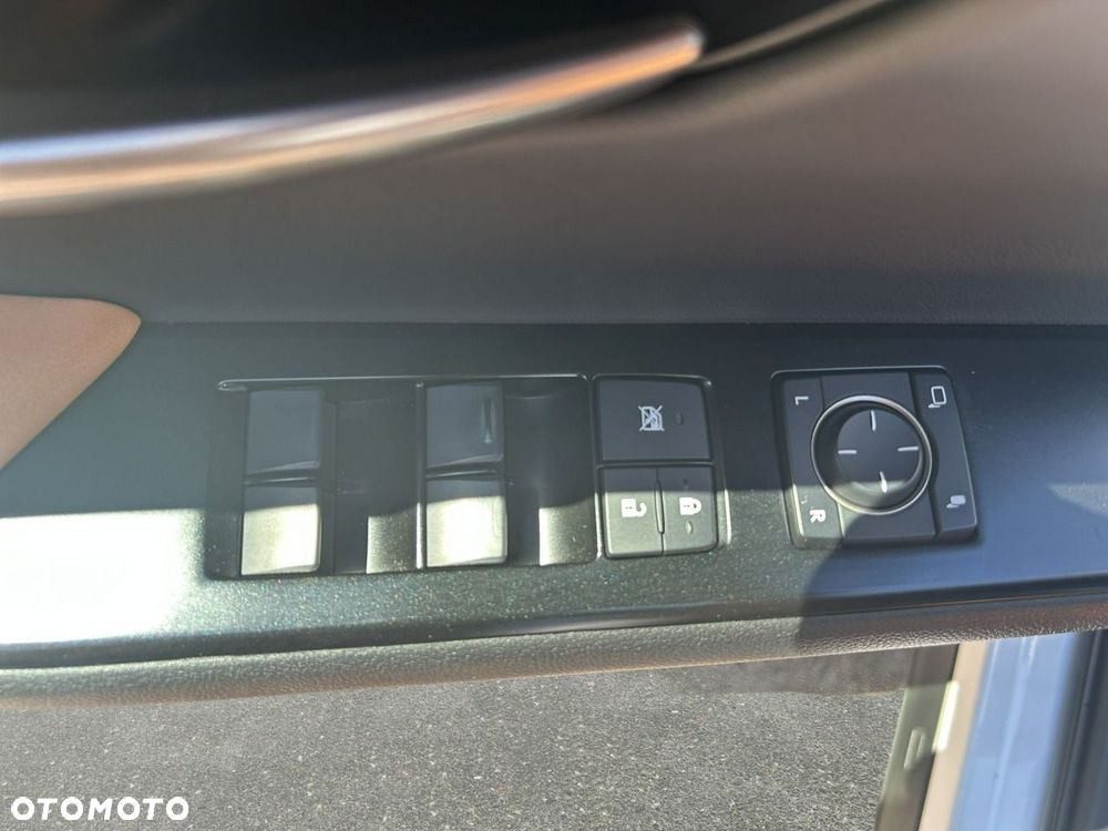 Lexus UX - 11