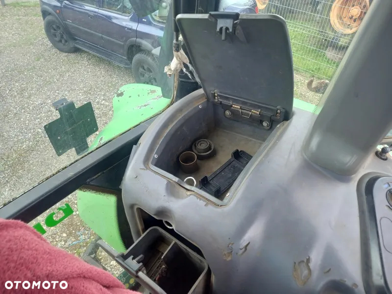 Wyposażenie kabiny Deutz Fahr Agrotron 180.7 Profiline - 16
