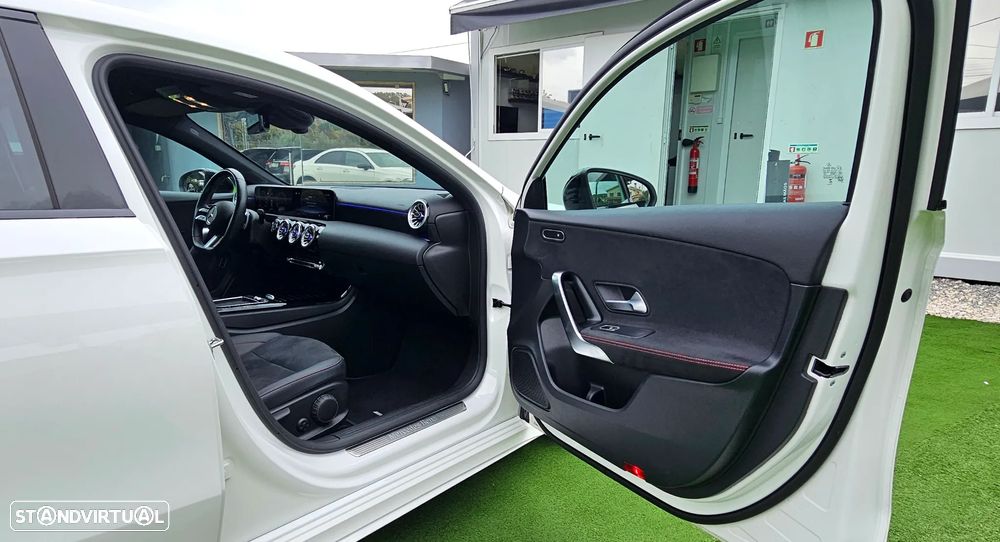 Mercedes-Benz A 200 Limousine AMG Line Aut. - 23