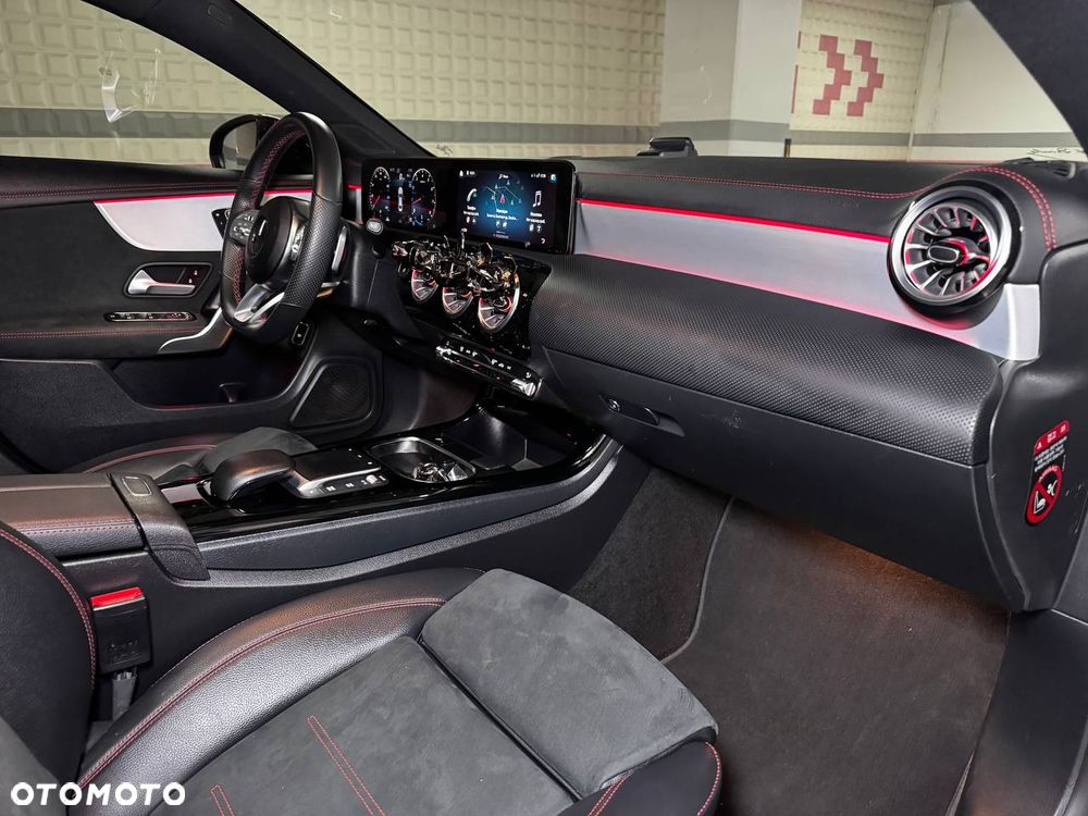 Mercedes-Benz CLA 250 4Matic 8G-DCT Edition AMG Line - 11