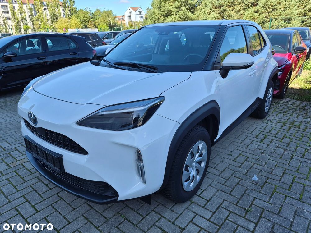 Toyota Yaris 2023 photo 2