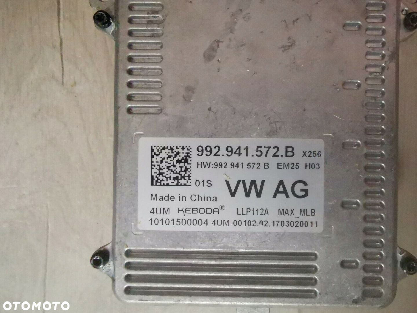 Volkswagen OE 992941572B - 4