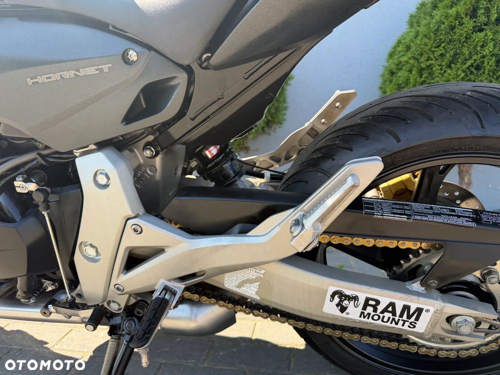 Honda Hornet - 27