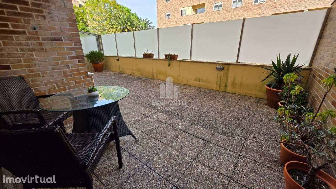 Apartamento T1 mobilado com terraço em Canidelo - Grande imagem: 3/27