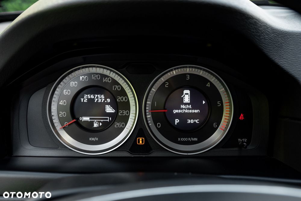 Volvo XC 70 D5 AWD Geartronic Summum - 29