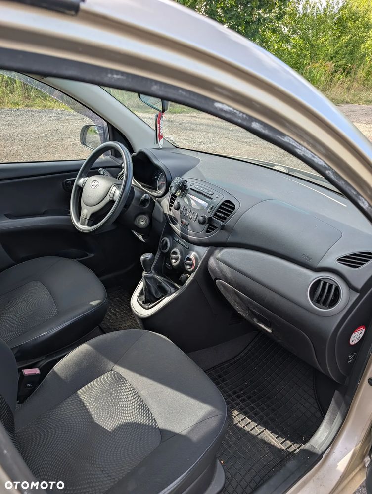 Hyundai i10 1.1 Classic + - 18