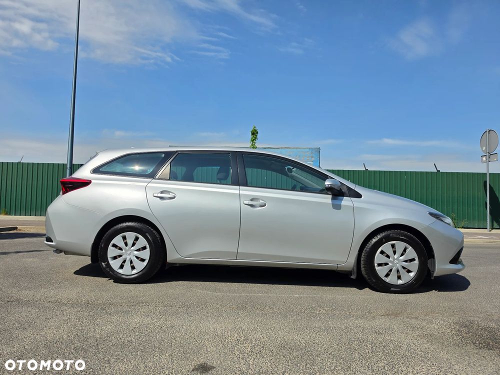 Toyota Auris 1.6 Active - 4
