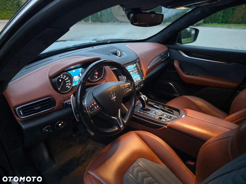 Maserati Levante S Q4 GranLusso - 16