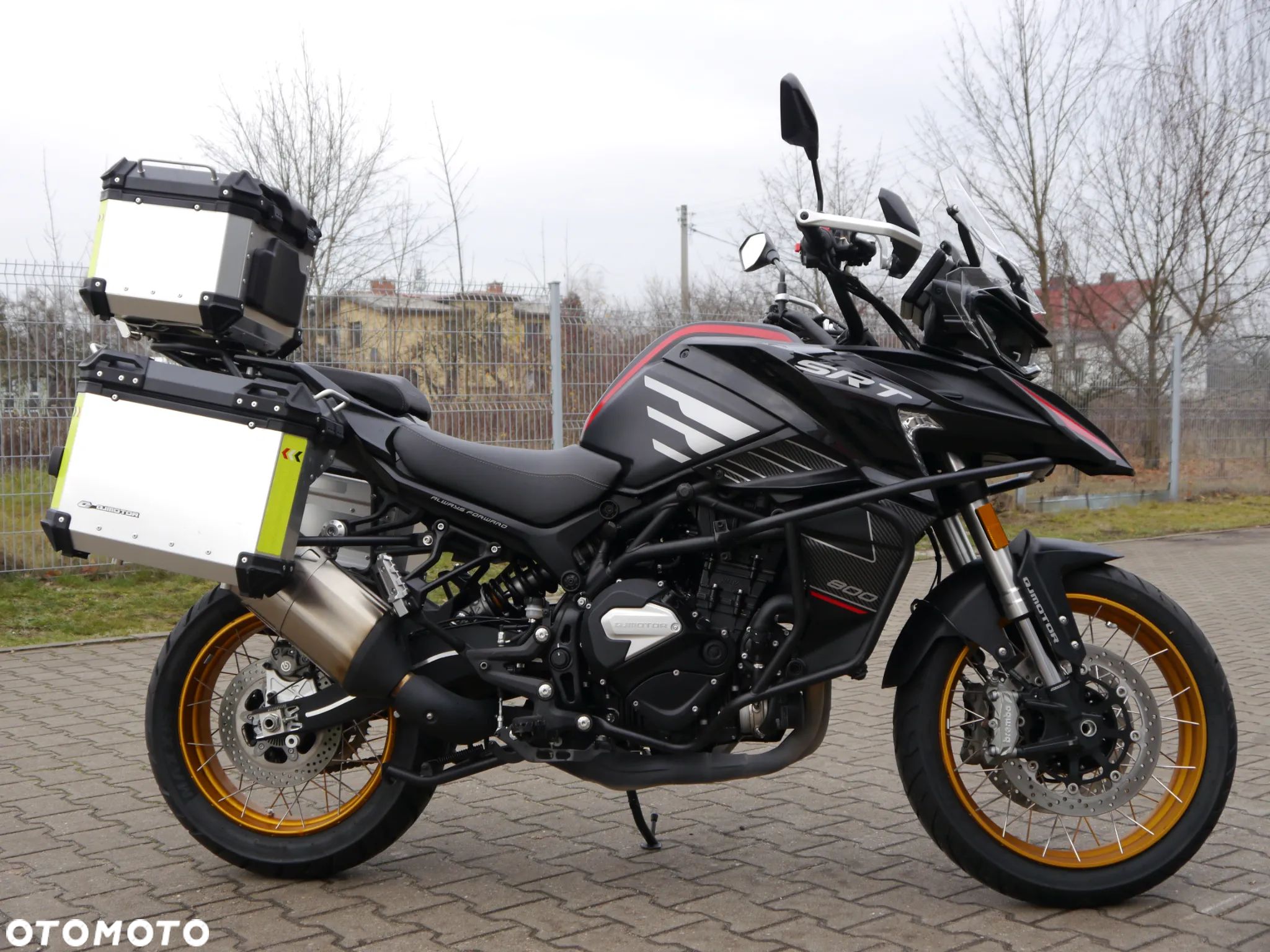 QJMOTOR SRT 800S - 1