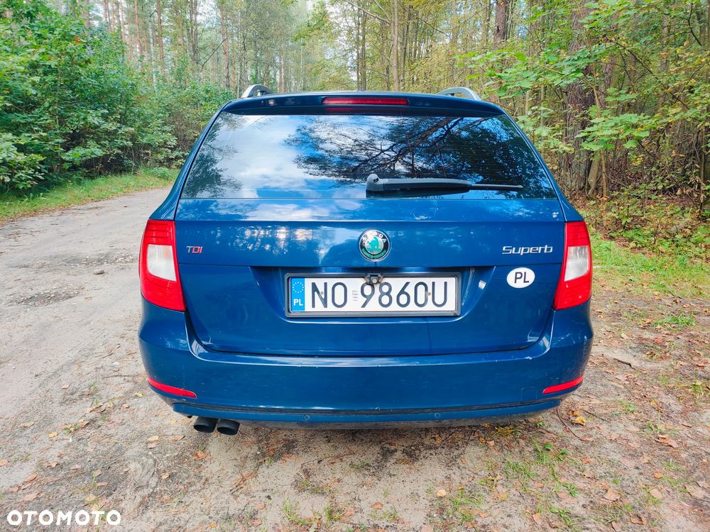 Skoda Superb 2.0 TDI Ambition Outdoor - 4