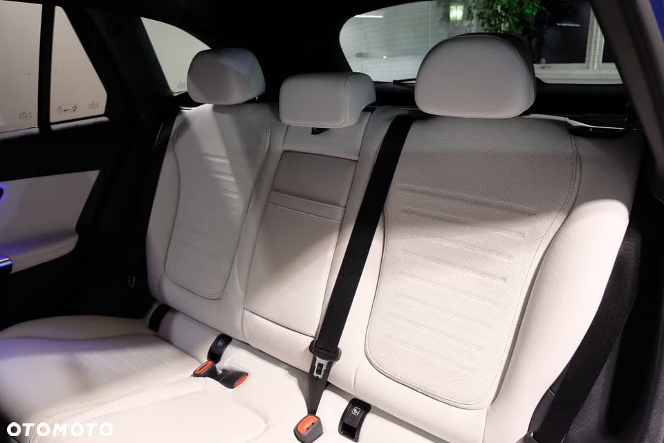Mercedes-Benz GLC 300 de 4Matic 9G-TRONIC AMG Line Advanced - 20