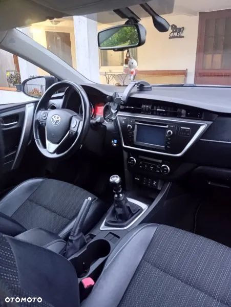 Toyota Auris 1.6 Valvematic Executive - 13