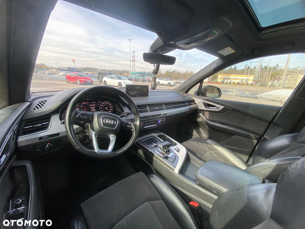 Audi Q7 - 36