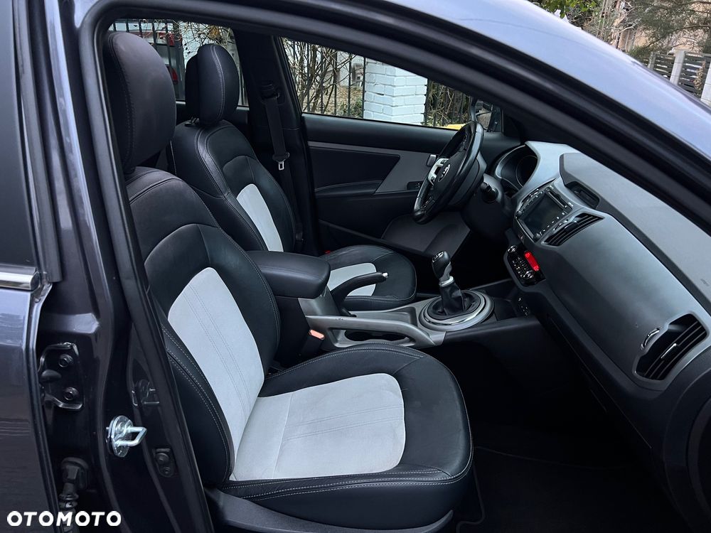 Kia Sportage 1.7 CRDI 2WD Attract - 13