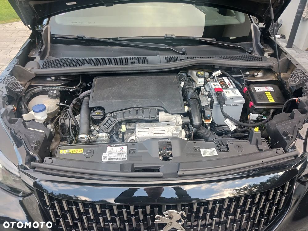 Peugeot 2008 PureTech 130 EAT8 GT - 21