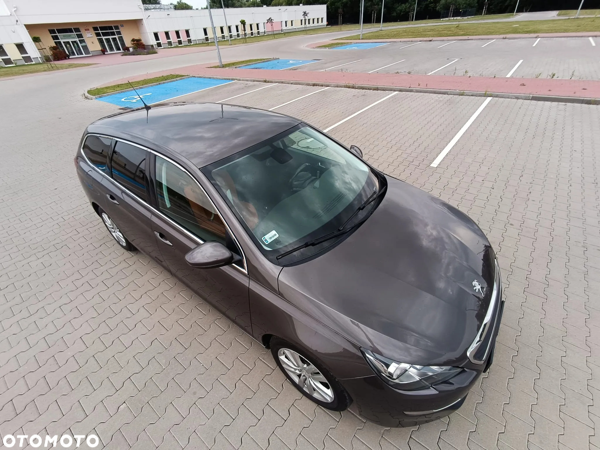 Peugeot 308 SW BlueHDi 120 Stop & Start Allure - 11