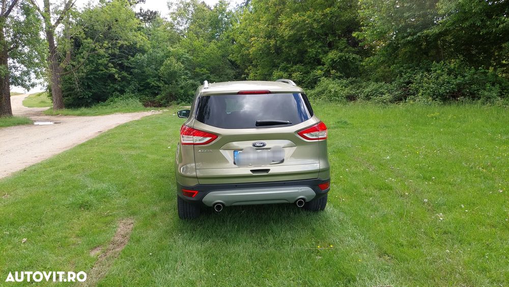Ford Kuga 2.0 TDCi Powershift 4WD Titanium - 8
