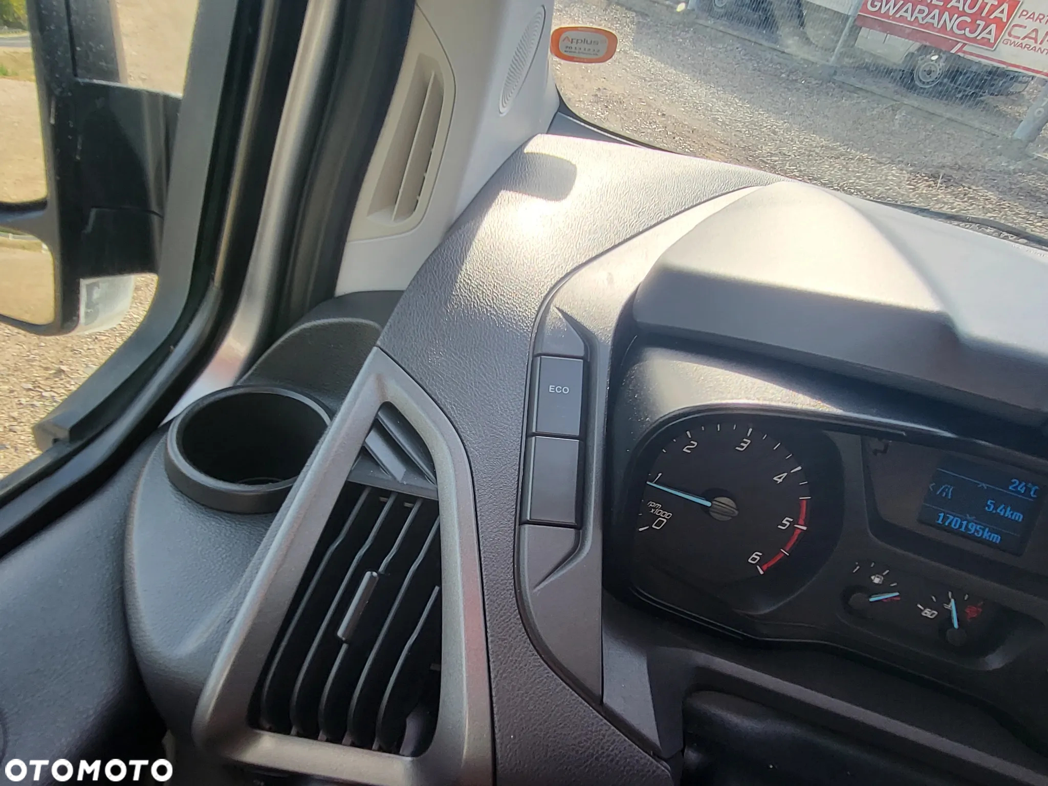 Ford TRANSIT CUSTOM - 25