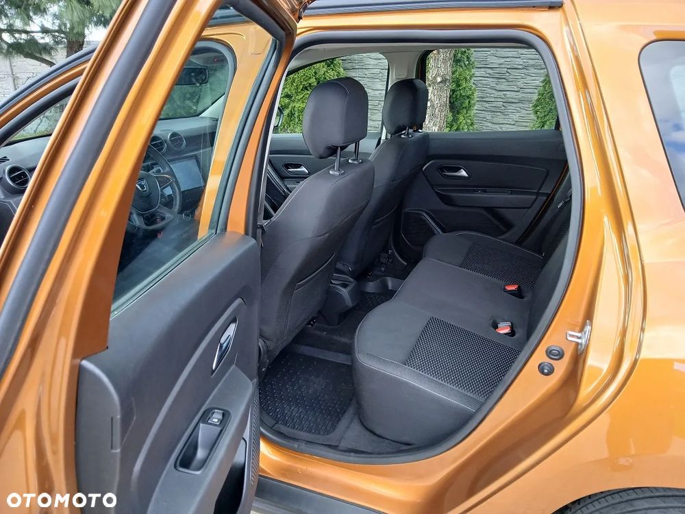 Dacia Duster 1.6 SCe Laureate S&S - 10