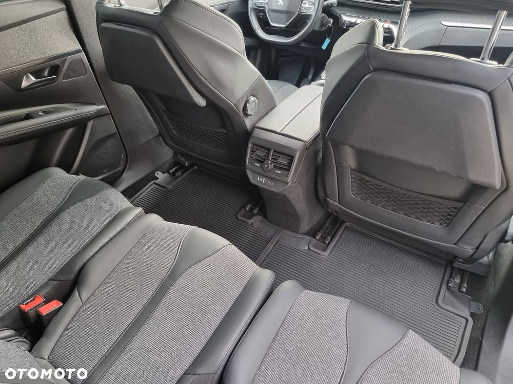 Peugeot 5008 1.2 PureTech Allure S&S - 24