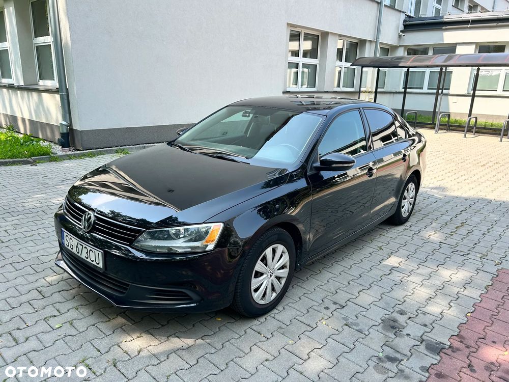 Volkswagen Jetta - 4