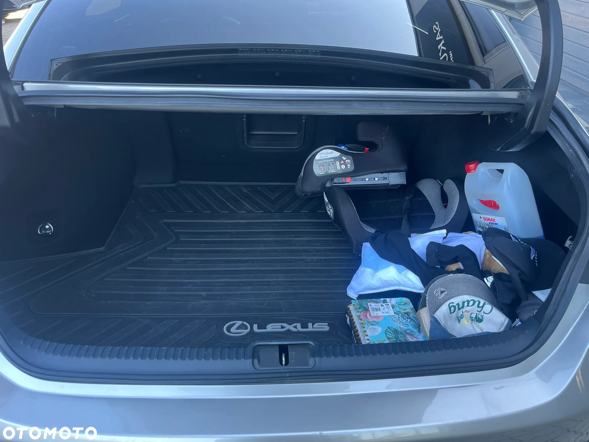 Lexus ES 300h Business Edition - 18