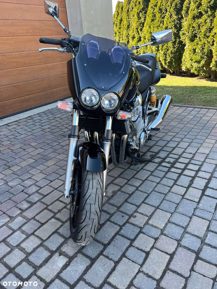 Yamaha XJR - 5