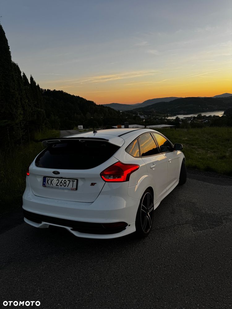 Ford Focus 2.0 EcoBoost ST - 6