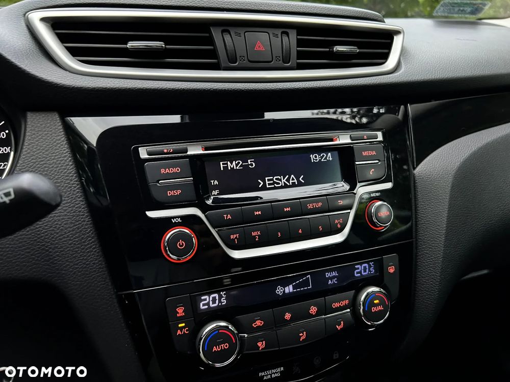 Nissan Qashqai 1.2 DIG-T N-Connecta - 31