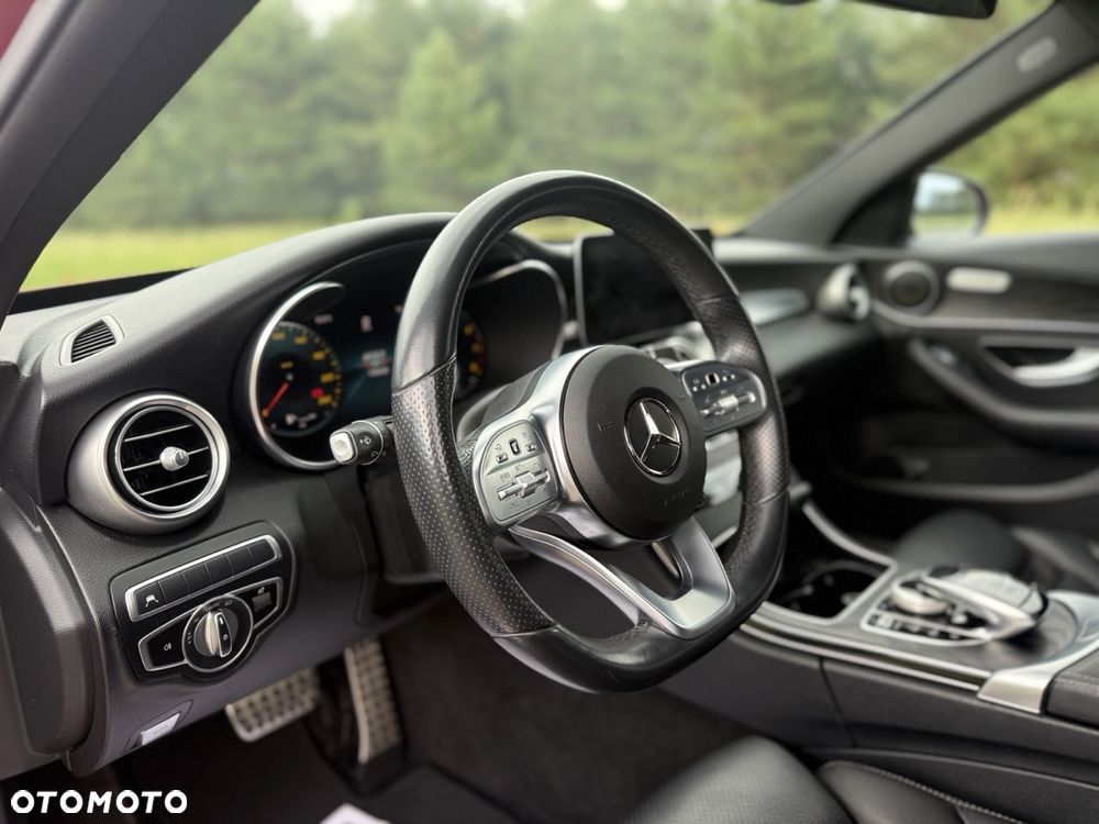 Mercedes-Benz Klasa C 300 9G-TRONIC AMG Line - 33