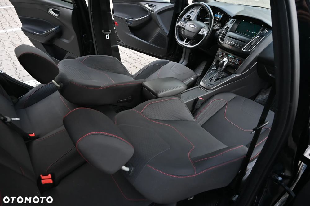 Ford Focus 1.5 EcoBoost Start-Stopp-System ST-LINE - 21