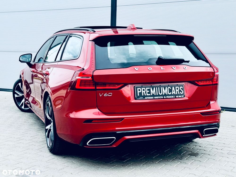 Volvo V60 B3 B R-Design - 4