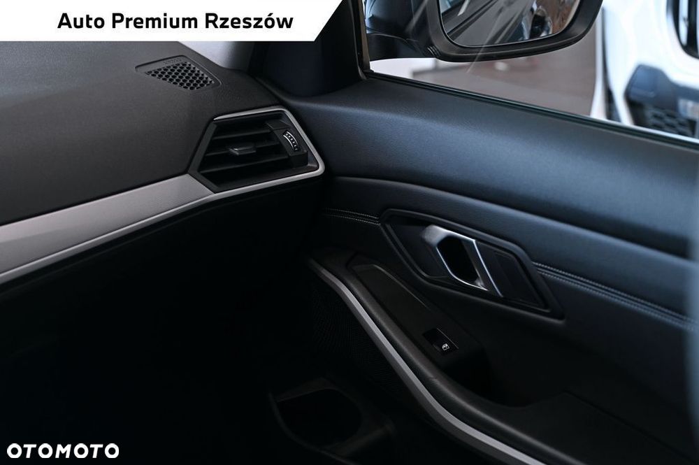 BMW Seria 3 318i Advantage - 18