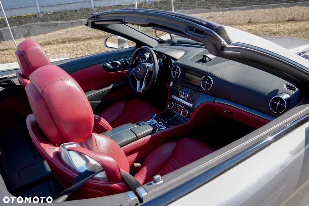 Mercedes-Benz SL - 21