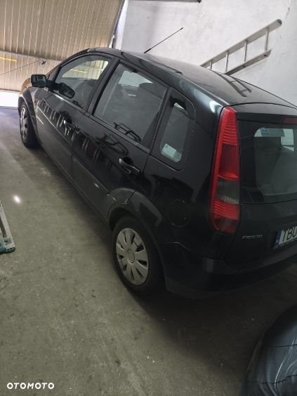 Ford Fiesta - 2