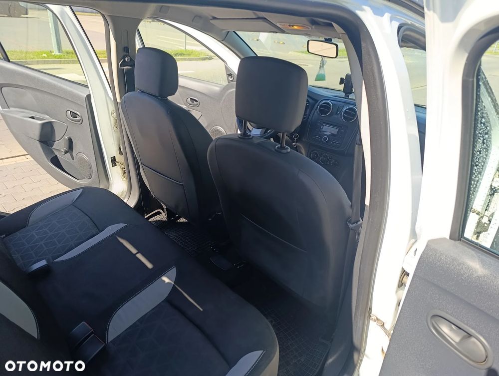 Dacia Sandero 1.2 16V Access EU6 - 9