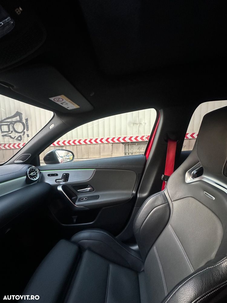 Mercedes-Benz A AMG 35 4MATIC+ Sedan Aut. - 29