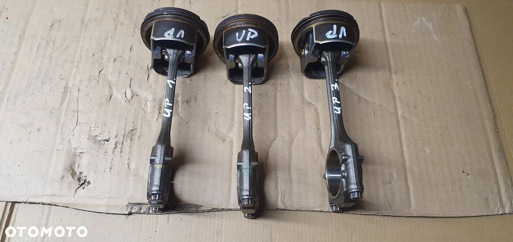 Tłok korbowód VW UP 1.0 CHY - 1